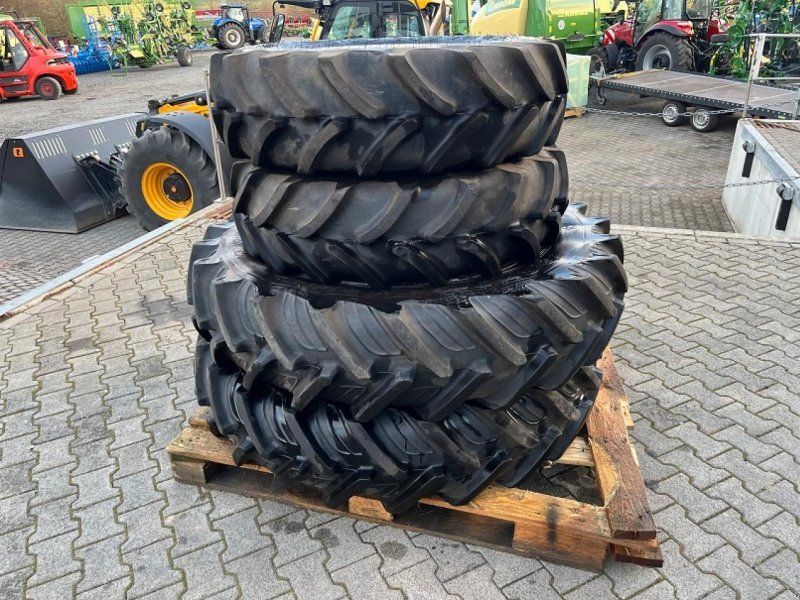 Firestone 320/85R24 + 13.6R38 Taurus
