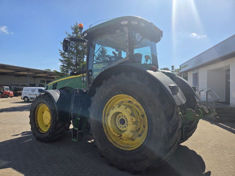 John Deere 8370R