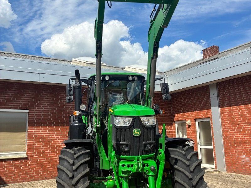 John Deere 6175M