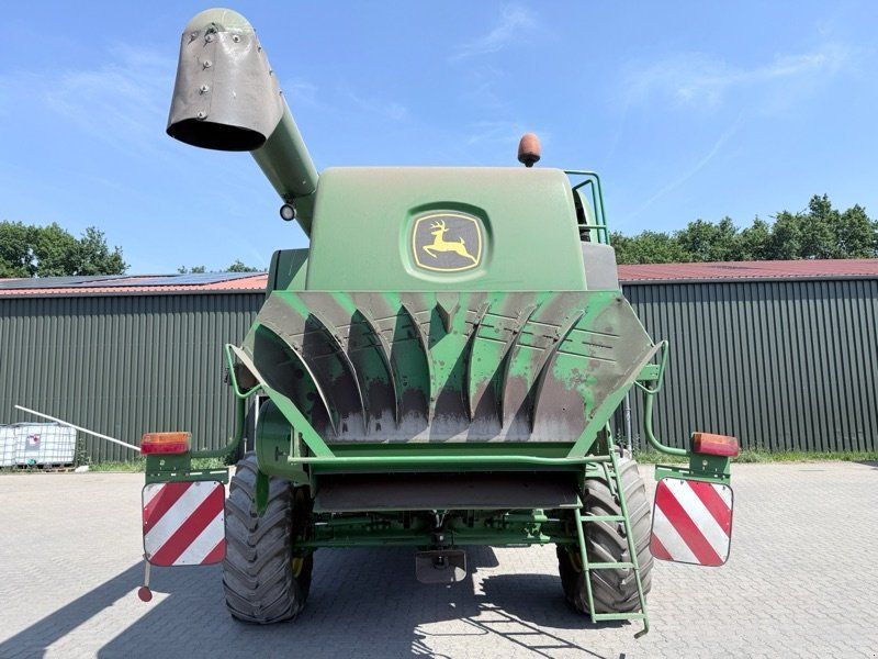 John Deere W540 mit Raspvorsatz