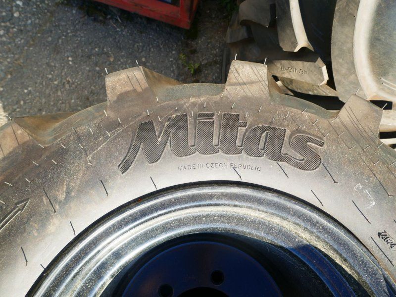 Giant 480/45R17