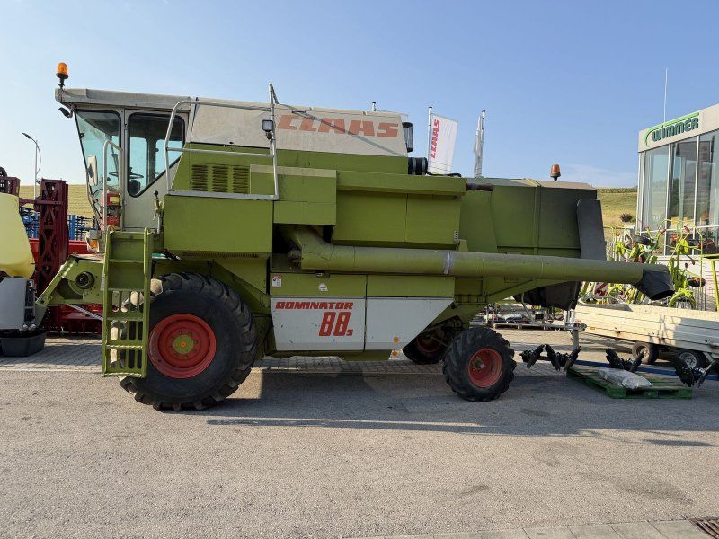 Claas Dominator 88s + Schneidwerk C450