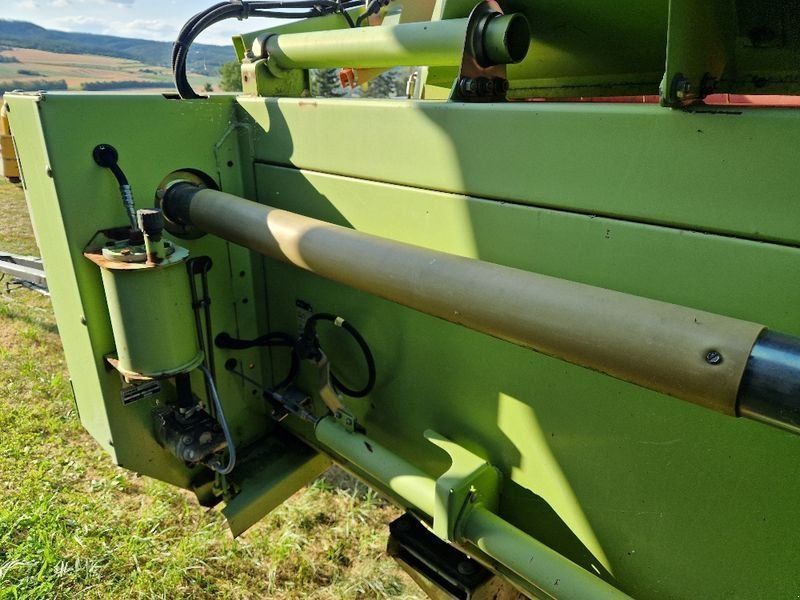 Claas V900