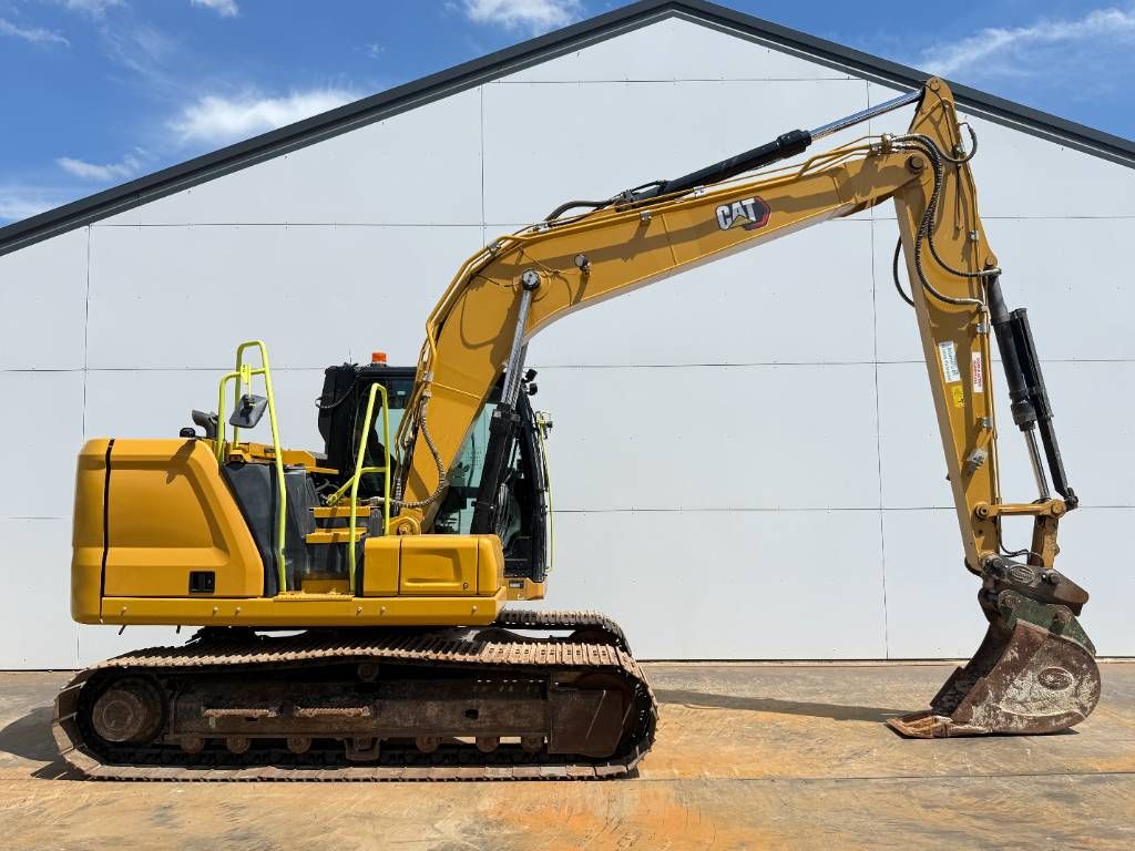 CAT 313GC - 360&deg; Camera / Hammer lines