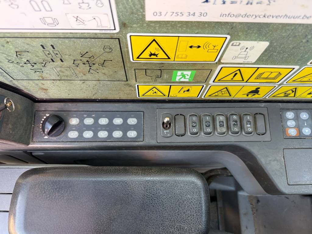 CAT 323FL - New Bucket / Hammer Lines / Camera