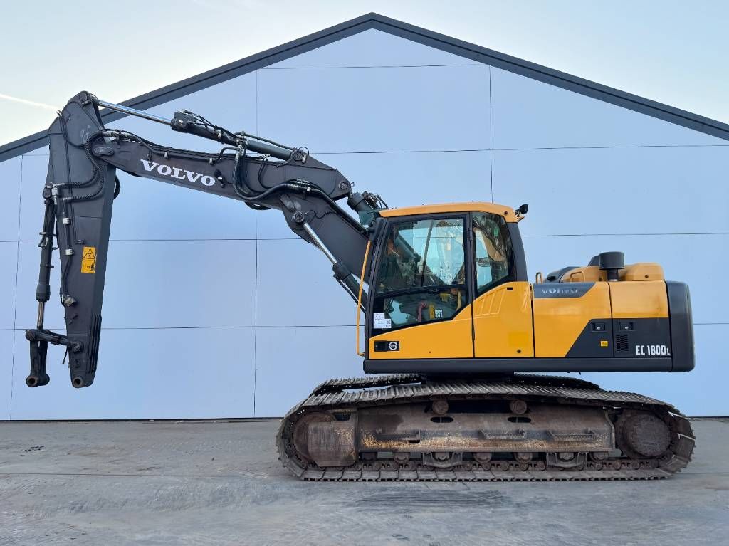 Volvo EC180DL - Triple Boom / Hammer Lines