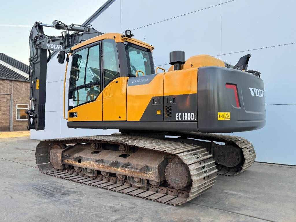 Volvo EC180DL - Triple Boom / Hammer Lines