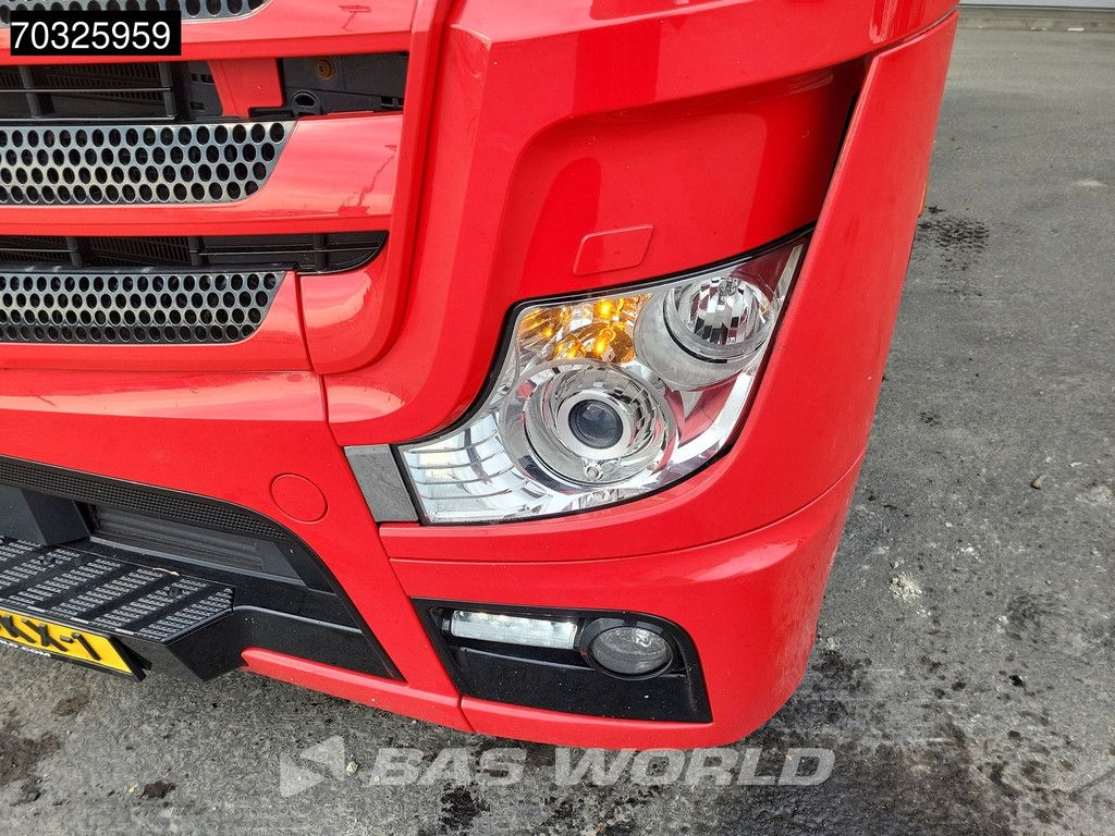 Mercedes Actros Actros 1842 4X2 StreamSpace Mega NL-Truck 2x Tanks Hebesattel Standklima ACC Navi
