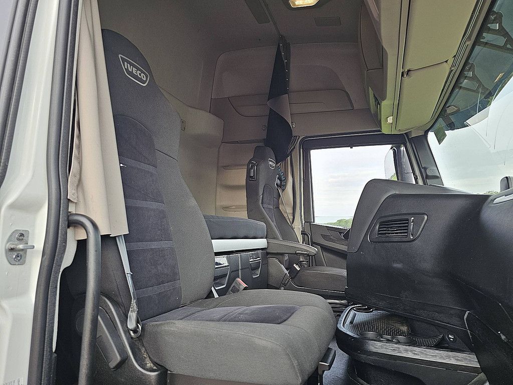 IVECO S-WAY AS440S46 lng