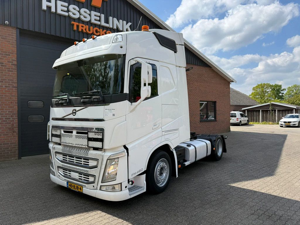 Volvo FH 460 Globetrotter Hefschotel Lowdeck 697.070KM NL Truck
