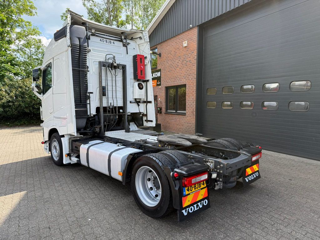 Volvo FH 460 Globetrotter Hefschotel Lowdeck 697.070KM NL Truck