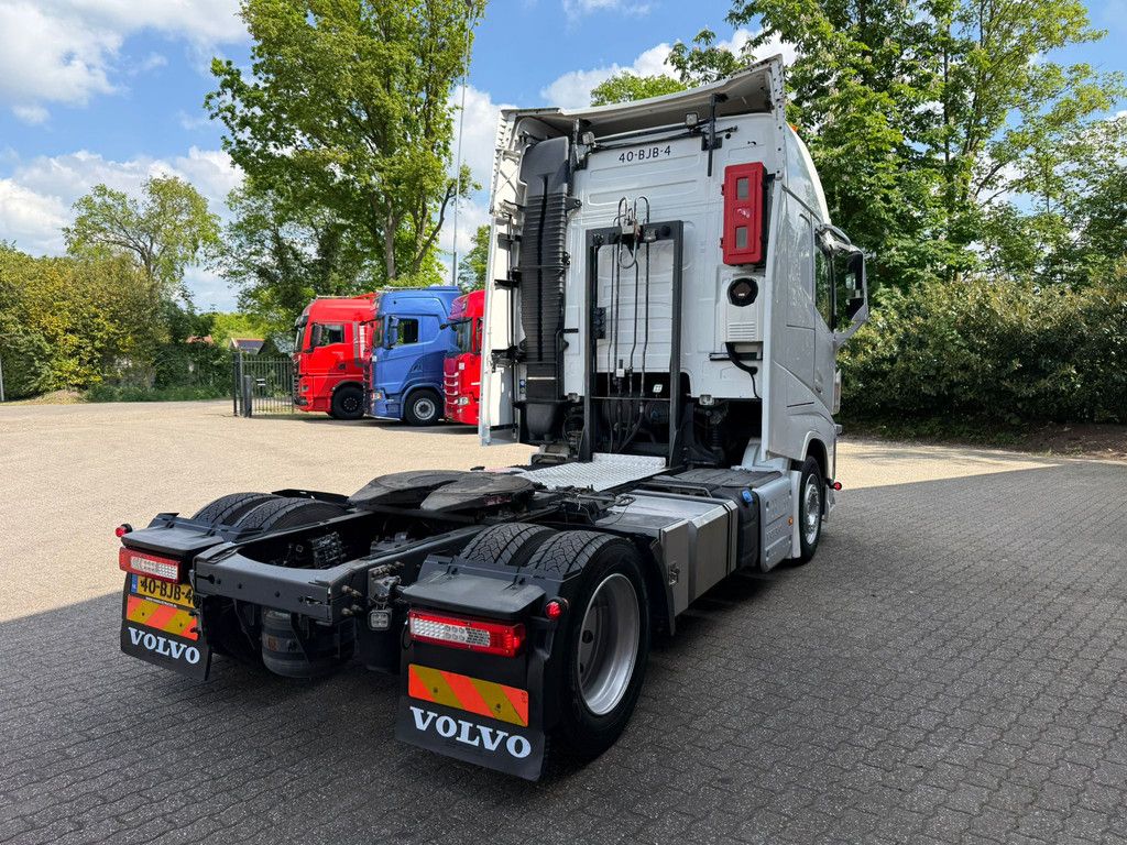 Volvo FH 460 Globetrotter Hefschotel Lowdeck 697.070KM NL Truck