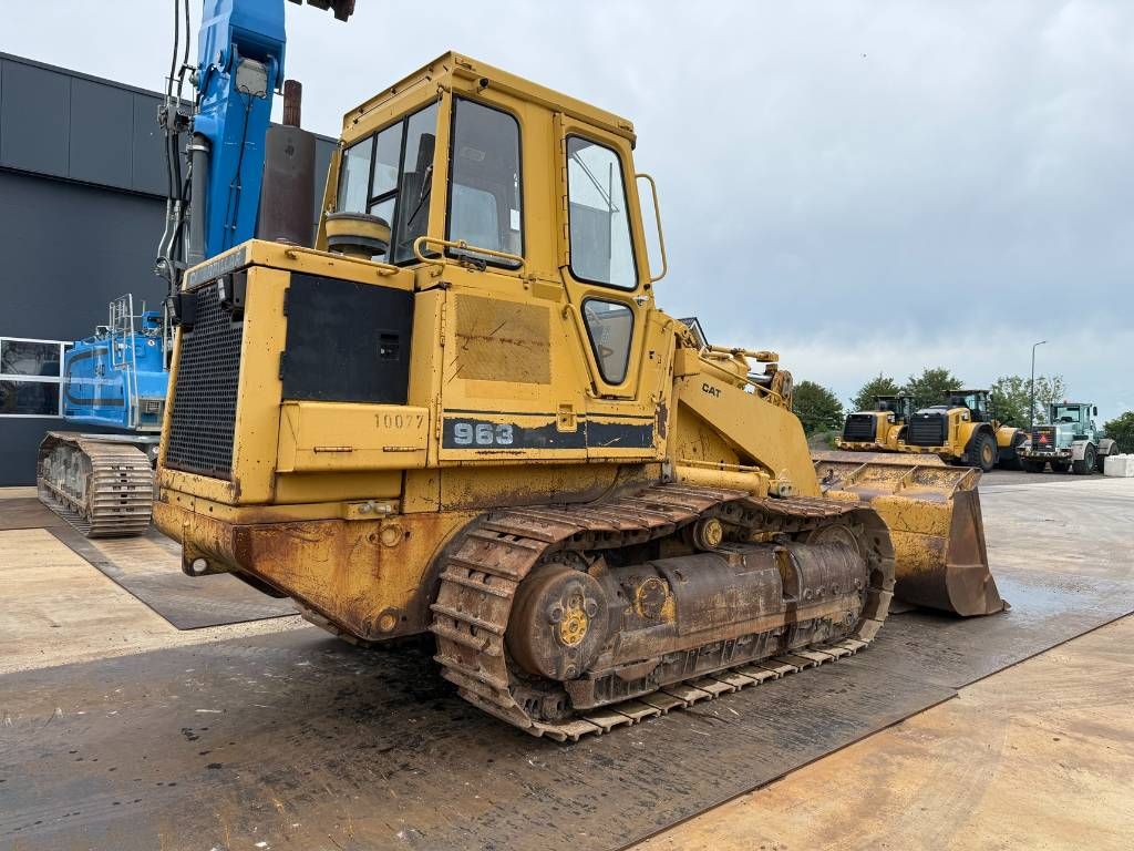 CAT 963