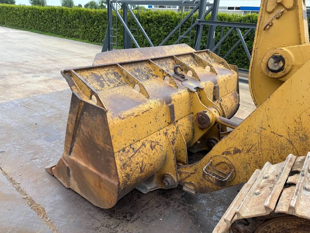 CAT 963