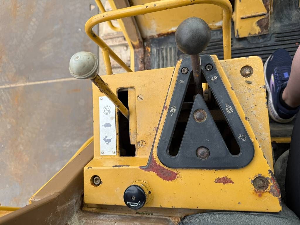 CAT 963