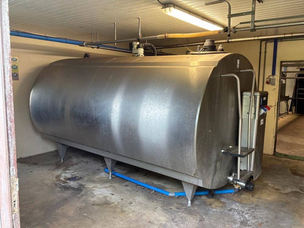 B - Complete milking parlor equipment