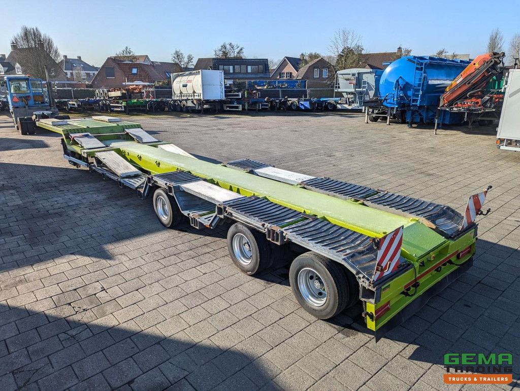 RECKER SAHN TIEFLADER SPEZIAL LowLoader - 3-Steering Axles - Remote Control - Extendable - HydraulicWidenable - Wheel Arch