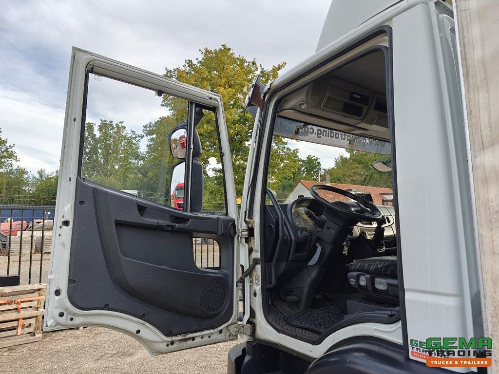 Iveco Eurocargo 120E22 Daycab Euro 5 - Manual transmission - 8.6m sliding tarpaulin - Fully leaf sprung - SMARTTacho V2
