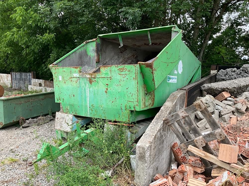 UG 10 dumper trailer