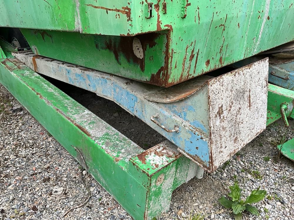 UG 10 dumper trailer