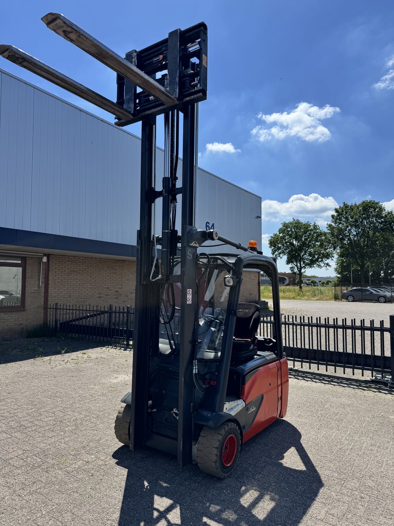 Linde E18 L-02 Bj 2020!! vorkenversteller freelift