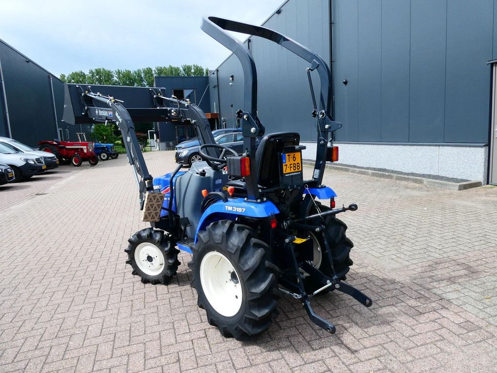 Iseki TM3187 4wd / 00127 Draaiuren / Voorlader