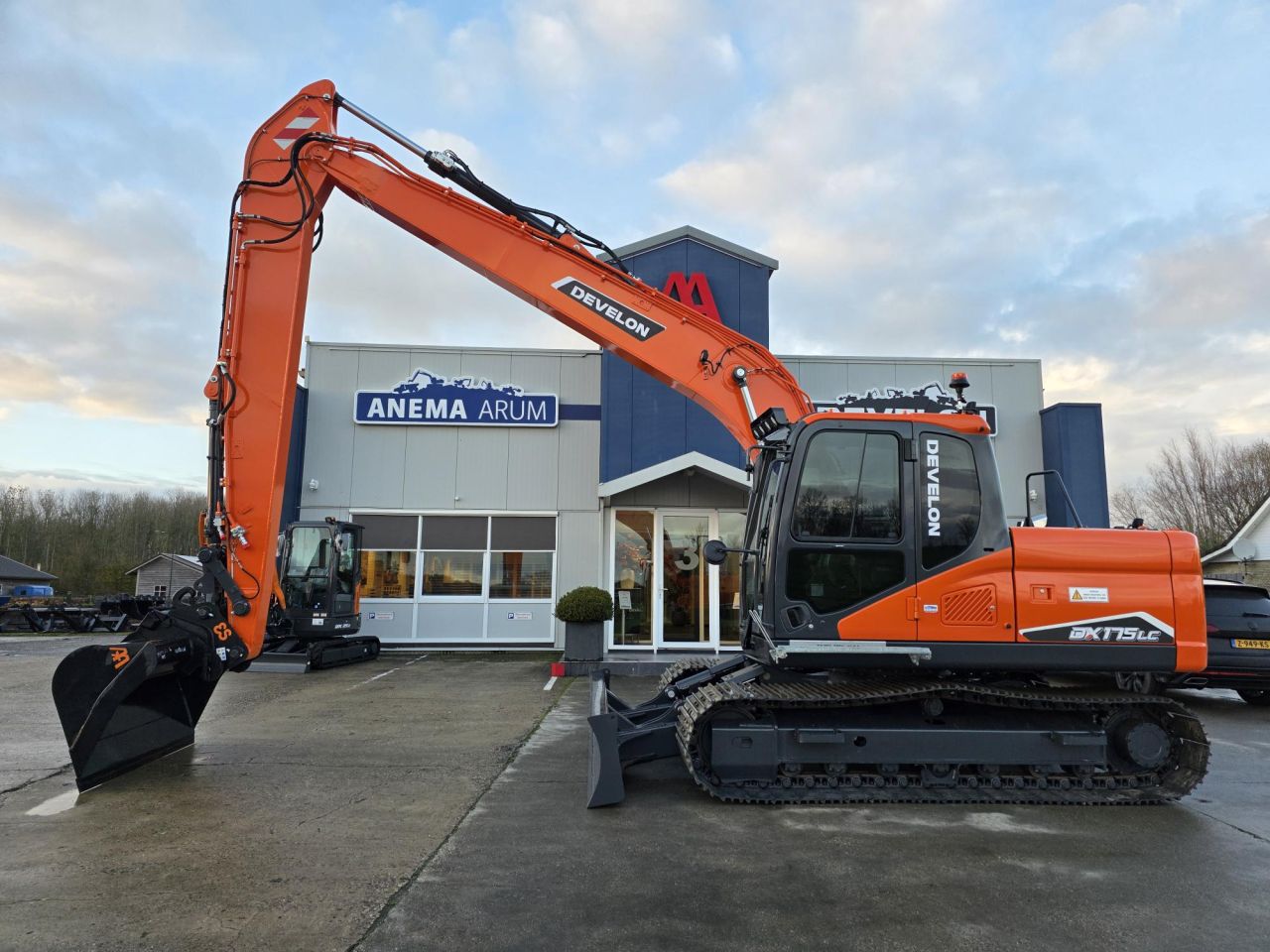Develon DX140LC-7