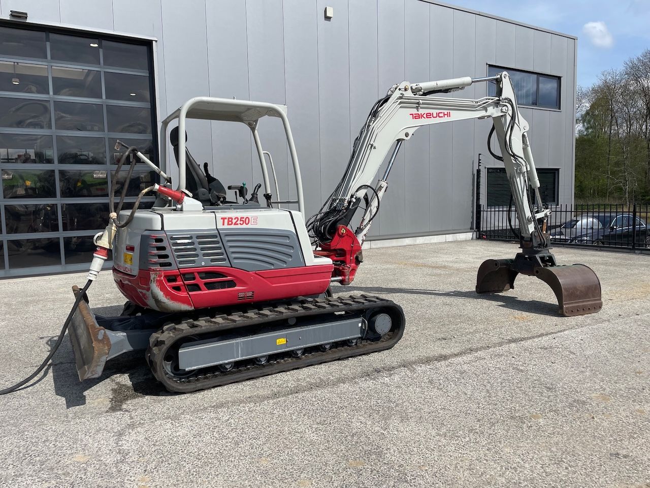 Takeuchi TB250E Electric