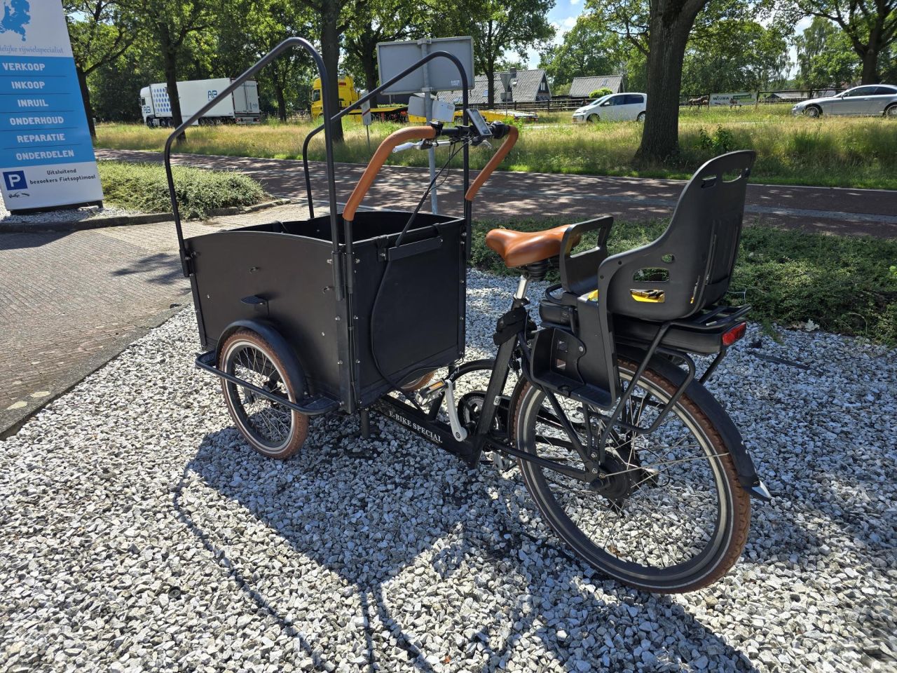 Bakfiets elektrische bakfiets cargobike hondenbakfiets