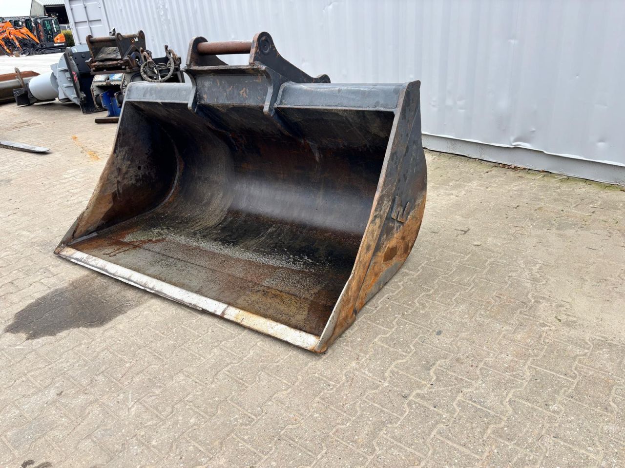 Brede graafbak gebruikt S70