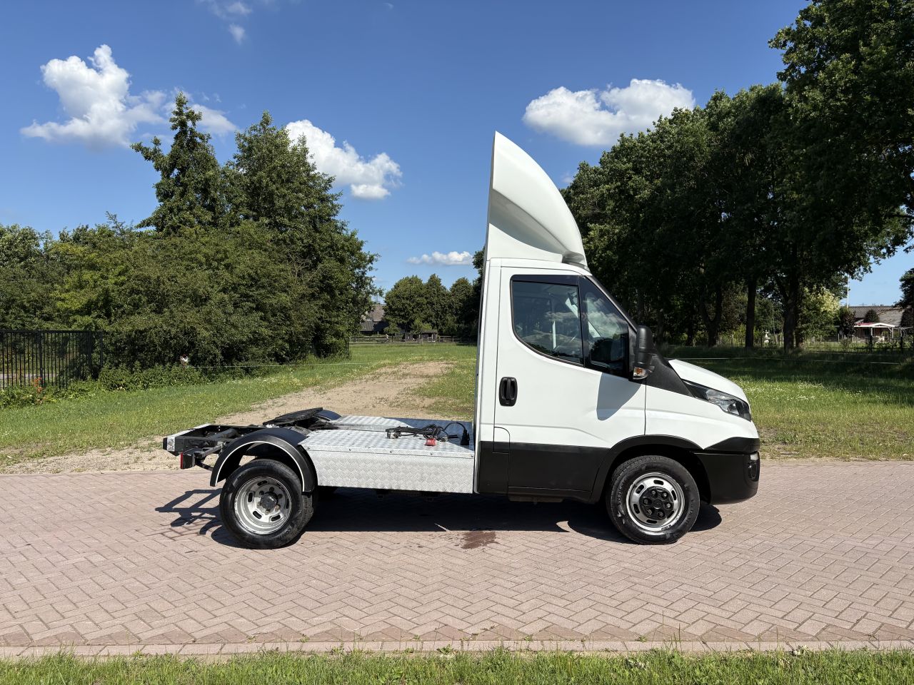 Be trekker 9.3 TON Iveco Daily 40C18 HI MATIC AUTOMAAT euro 6