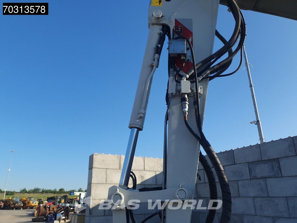 Takeuchi TB295 W
