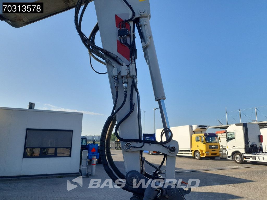 Takeuchi TB295 W