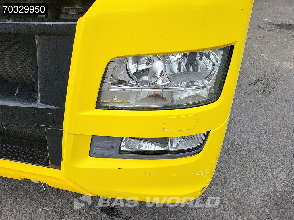 MAN TGX TGX 26.560 6X2 NL-Combi APK transporter Winch Automatic ACC Euro 6