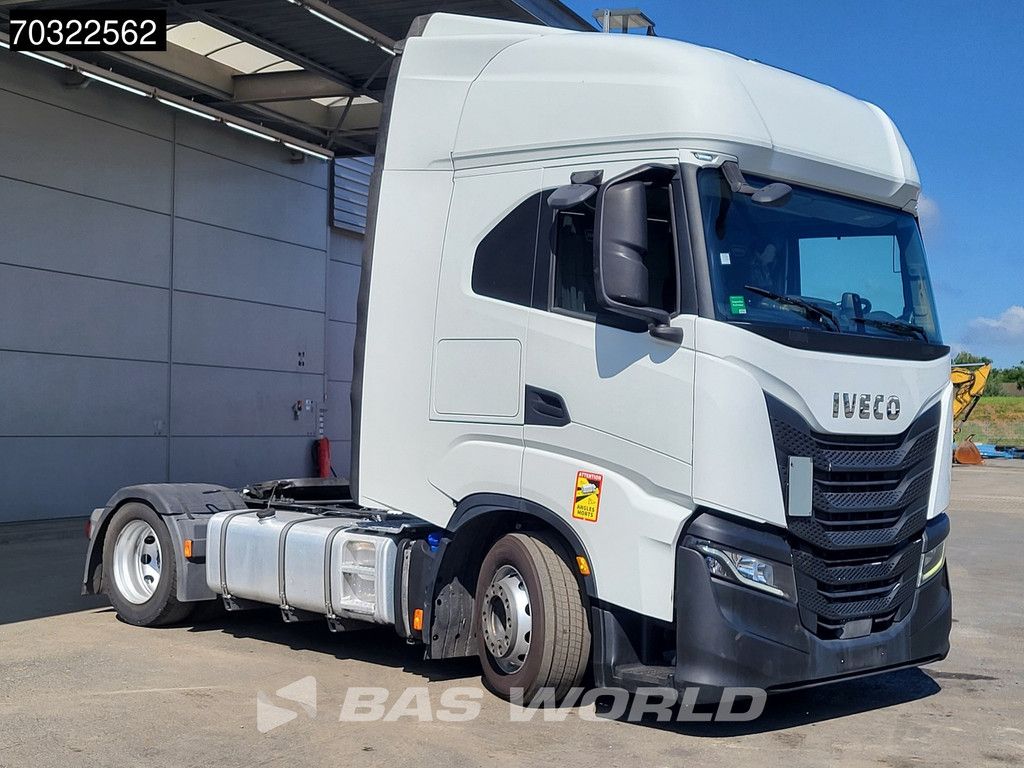 Iveco S-Way S-Way 460 4X2 Mega Retarder 2x Tanks Standklima ACC Navi
