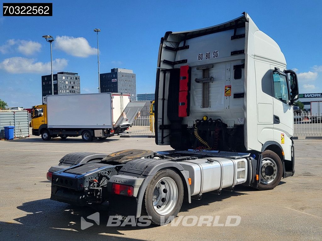 Iveco S-Way S-Way 460 4X2 Mega Retarder 2x Tanks Standklima ACC Navi