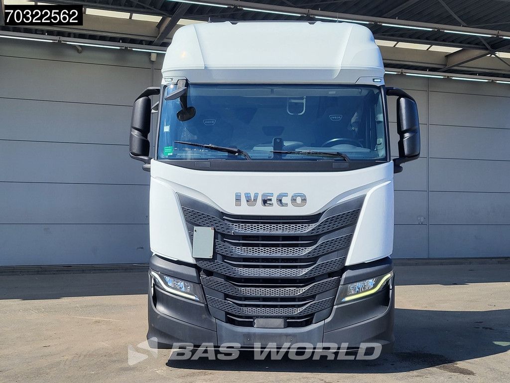 Iveco S-Way S-Way 460 4X2 Mega Retarder 2x Tanks Standklima ACC Navi