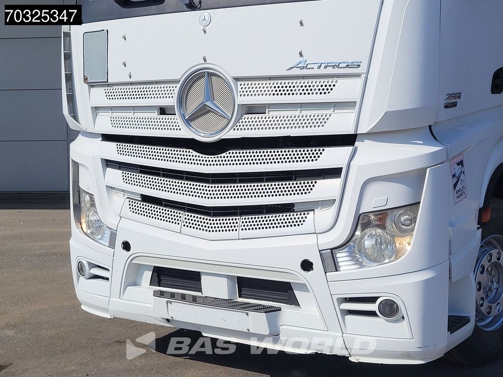 Mercedes Actros Actros 2551 6X2 GigaSpace Retarder 2x Tanks Standklima Hydraulik Liftachse