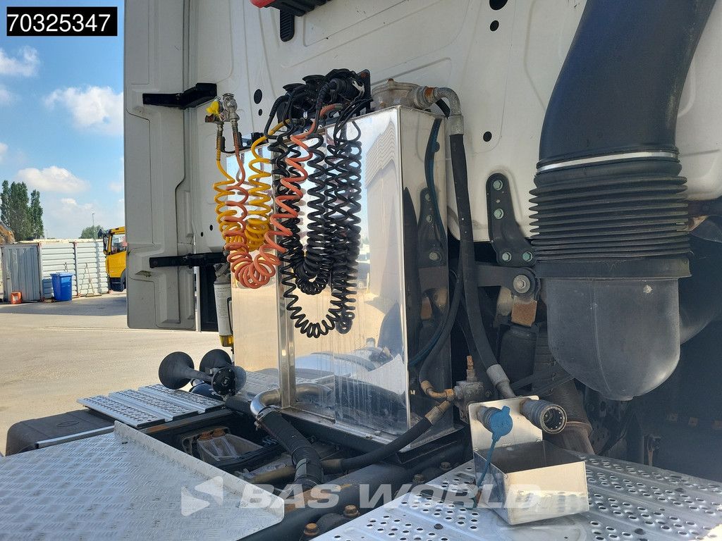 Mercedes Actros Actros 2551 6X2 GigaSpace Retarder 2x Tanks Standklima Hydraulik Liftachse