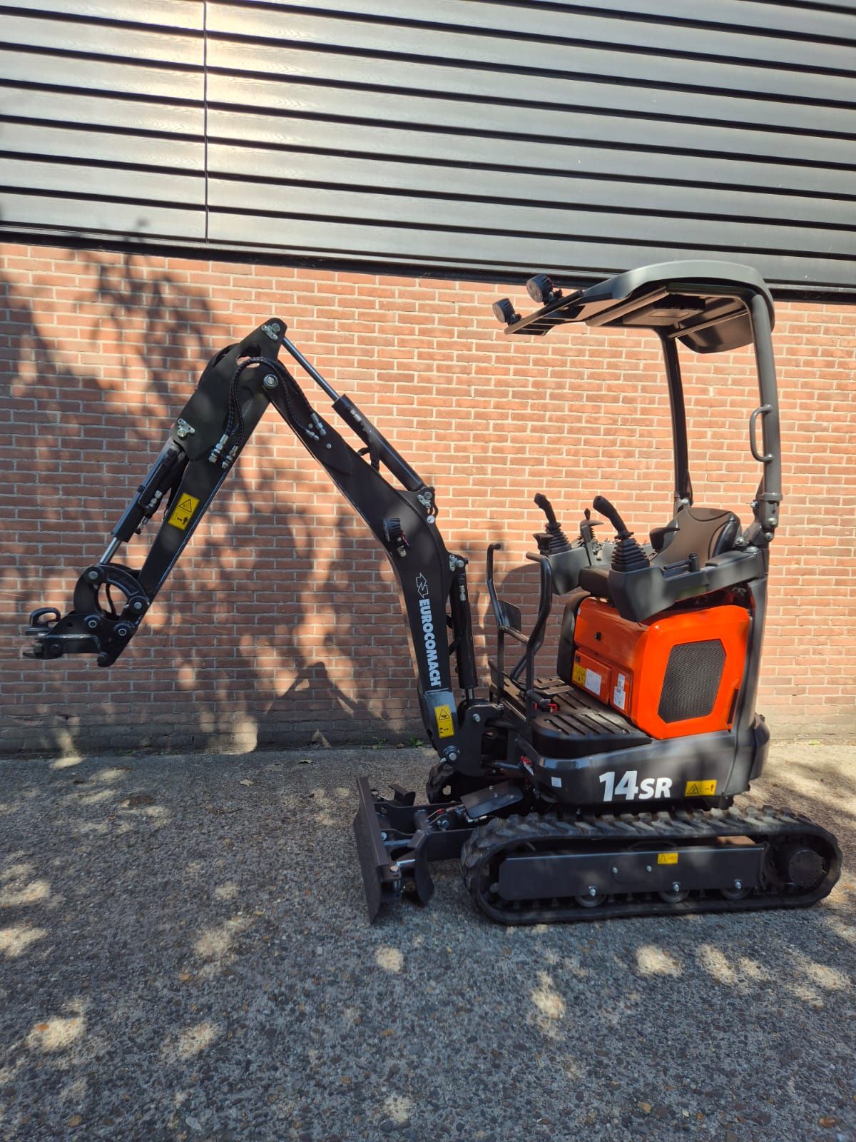 Minigraver, minikraan Eurocomach 14sr (Nieuw)
