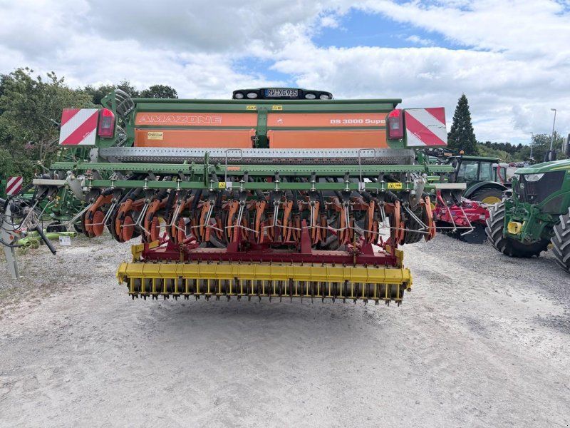 Amazone Pötttinger Lion 301 / D9 Super