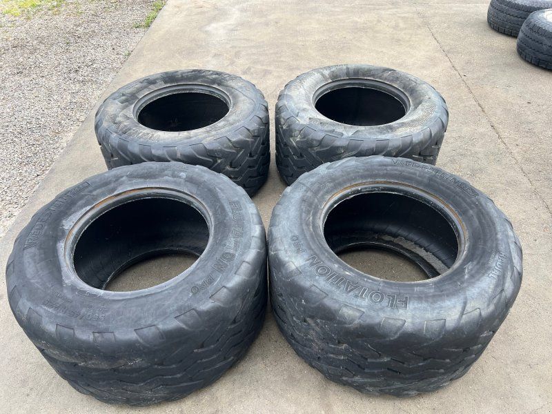 Vredestein 4 Flotation Pro 550/45 R22,5 Paketpreis