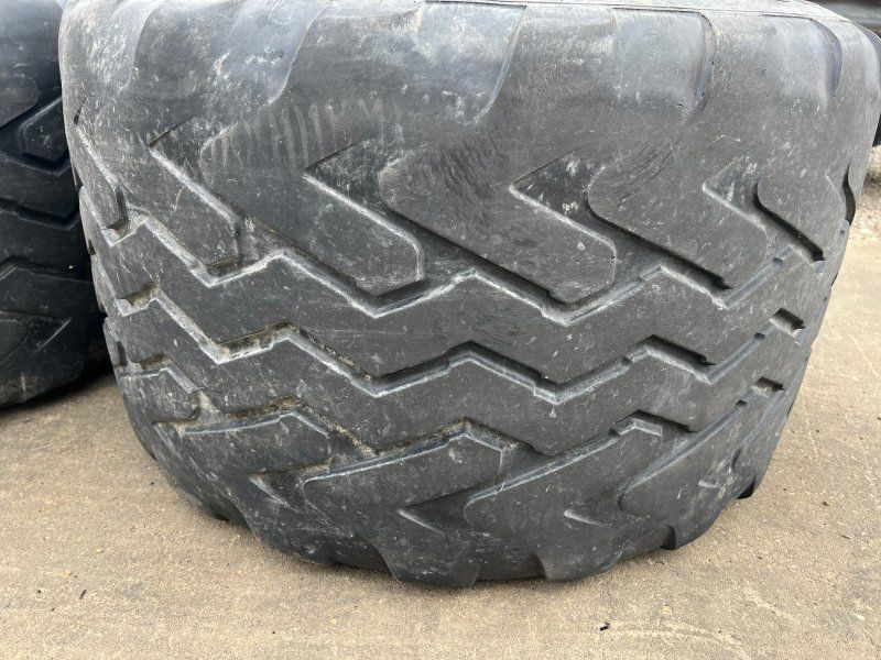 Vredestein 2 Flotation Pro 620/40 R22,5 Paketpreis