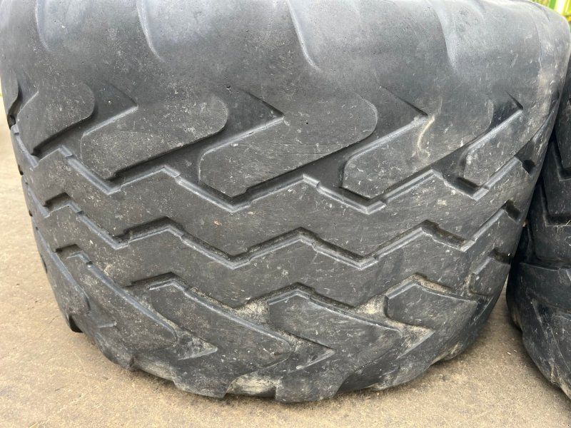 Vredestein 2 Flotation Pro 620/40 R22,5 Paketpreis