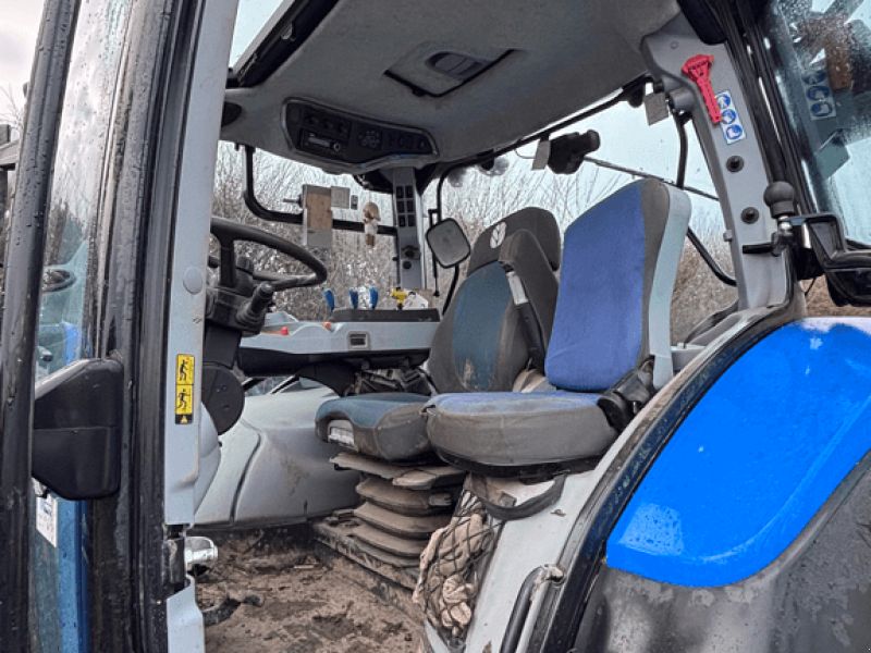 New Holland T5.120 DYNAMIC COMMAND
