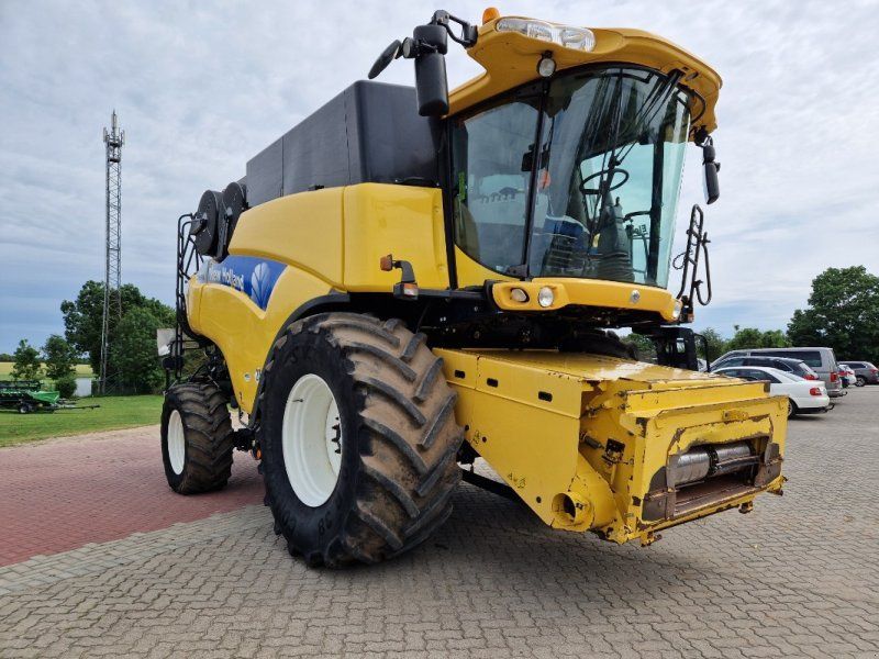 New Holland CR9090 Eleion MY2010