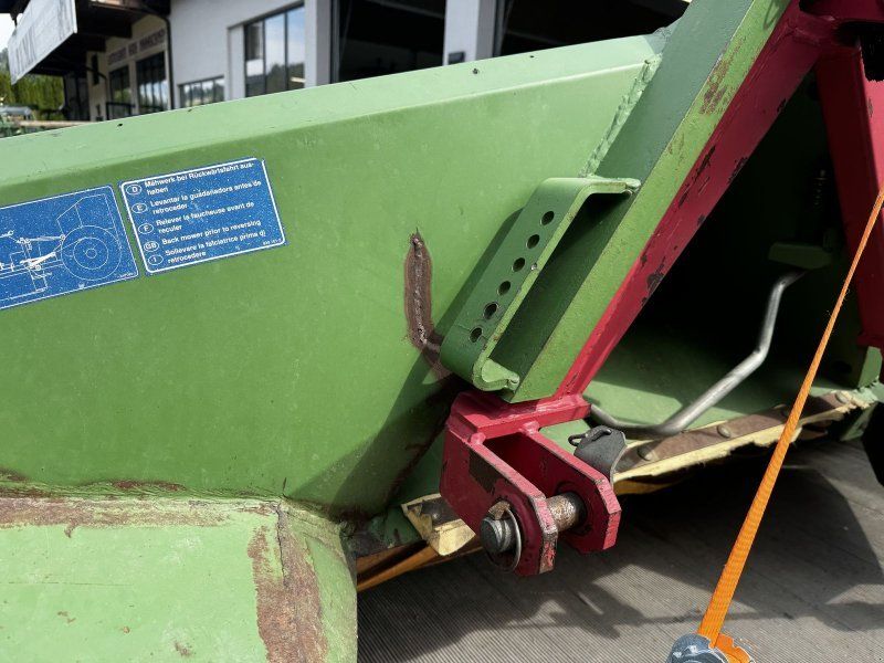 Krone Front mit Walzenaufbereiter
