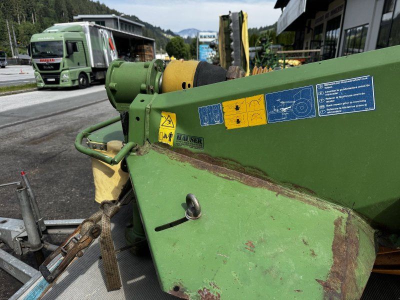 Krone Front mit Walzenaufbereiter