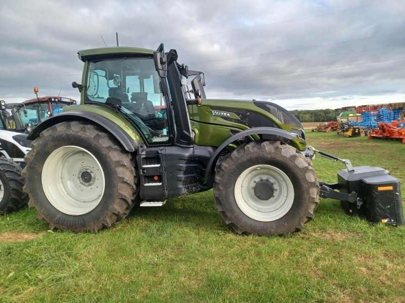 Valtra T215 D mit Rüfa