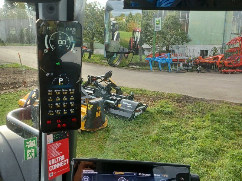 Valtra T215 D mit Rüfa